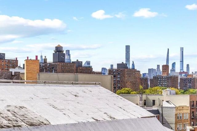 31-85 Crescent Street 516, Astoria, NY 11106