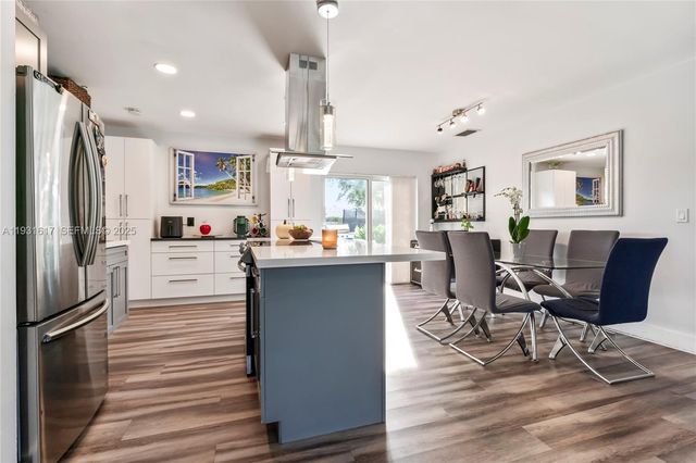 9612 Wyoming Ct, Boca Raton, FL 33434