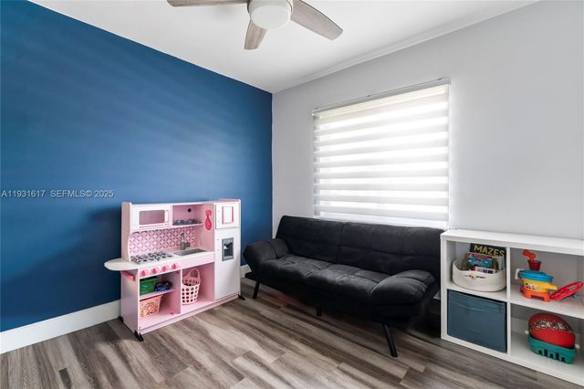 9612 Wyoming Ct, Boca Raton, FL 33434