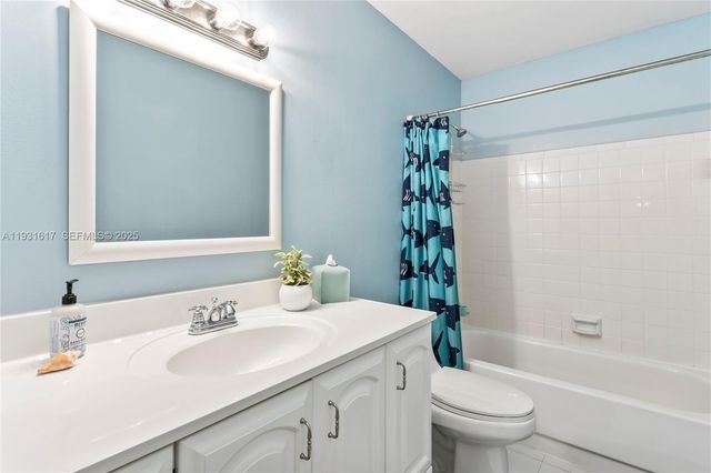 9612 Wyoming Ct, Boca Raton, FL 33434