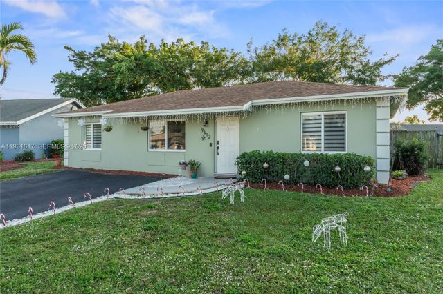 9612 Wyoming Ct, Boca Raton, FL 33434