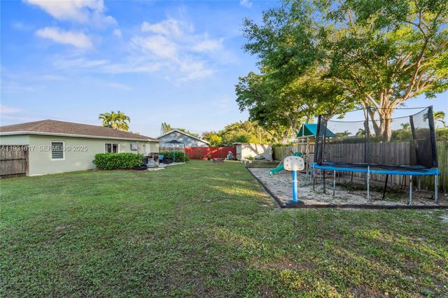 9612 Wyoming Ct, Boca Raton, FL 33434