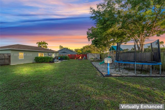 9612 Wyoming Ct, Boca Raton, FL 33434