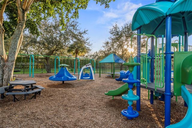 9612 Wyoming Ct, Boca Raton, FL 33434