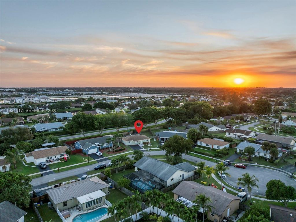 9612 Wyoming Ct, Boca Raton, FL 33434