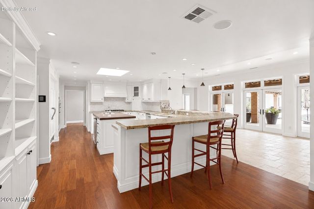 8219 N 74TH Place, Scottsdale, AZ 85258