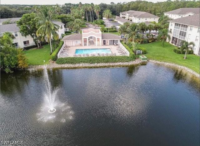 3265 Amanda LN 7, Naples, FL 34109
