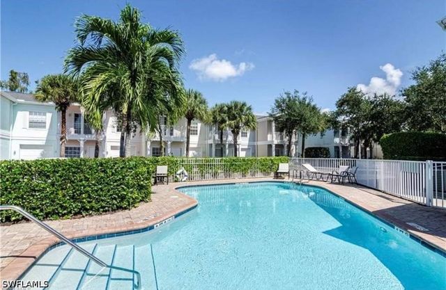 3265 Amanda LN 7, Naples, FL 34109