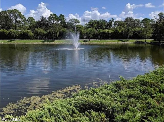 3265 Amanda LN 7, Naples, FL 34109