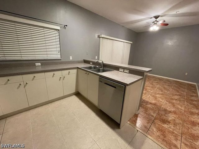 3265 Amanda LN 7, Naples, FL 34109
