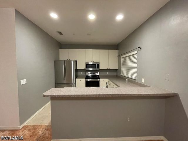 3265 Amanda LN 7, Naples, FL 34109