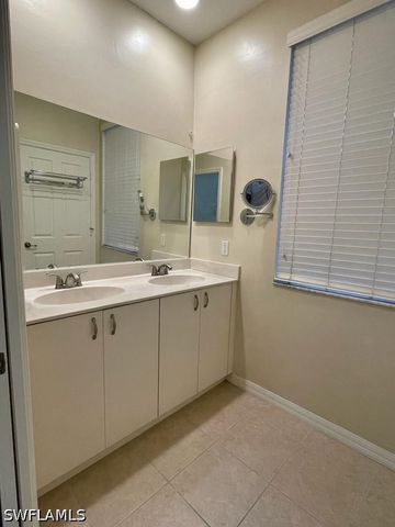 3265 Amanda LN 7, Naples, FL 34109