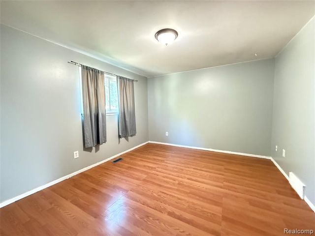 3430 Chase Drive, Warren, MI 48091