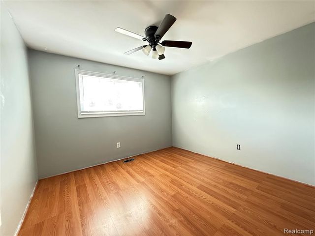 3430 Chase Drive, Warren, MI 48091