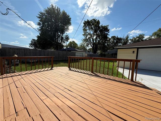 3430 Chase Drive, Warren, MI 48091