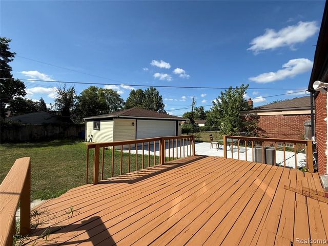 3430 Chase Drive, Warren, MI 48091