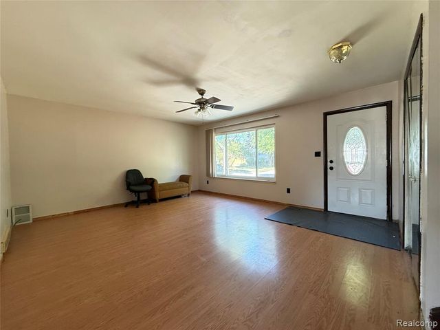 3430 Chase Drive, Warren, MI 48091