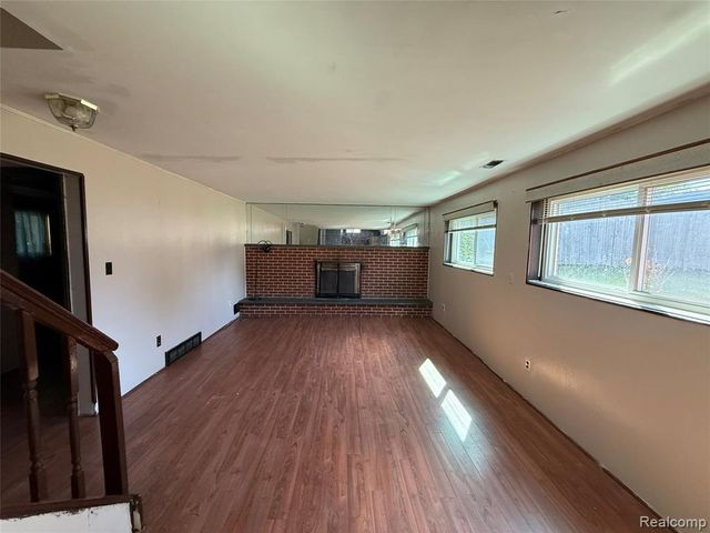 3430 Chase Drive, Warren, MI 48091