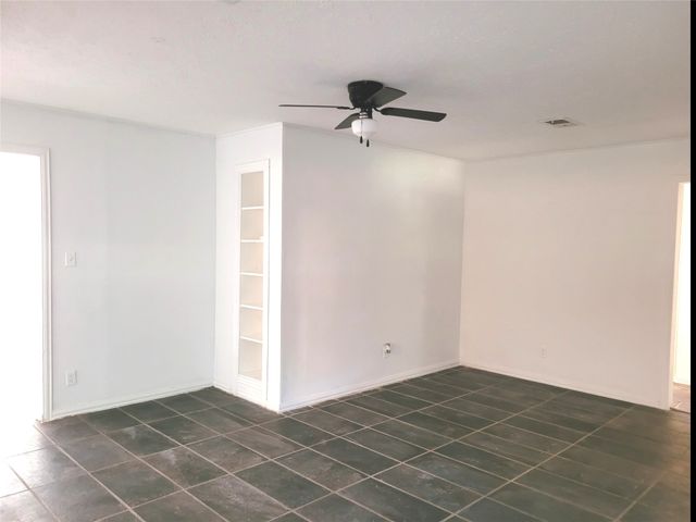 410 SW 22ND, Paris, TX 75460