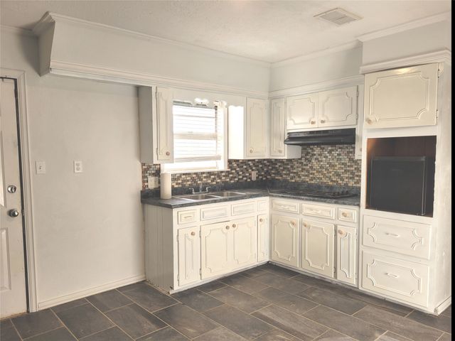 410 SW 22ND, Paris, TX 75460