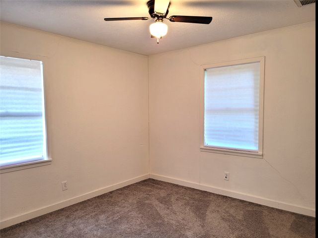 410 SW 22ND, Paris, TX 75460