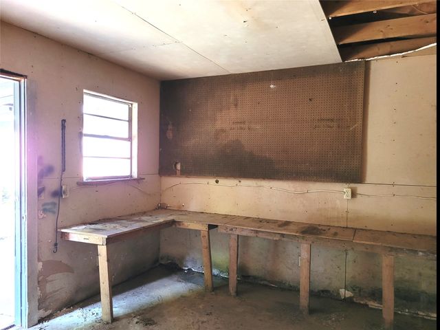 410 SW 22ND, Paris, TX 75460