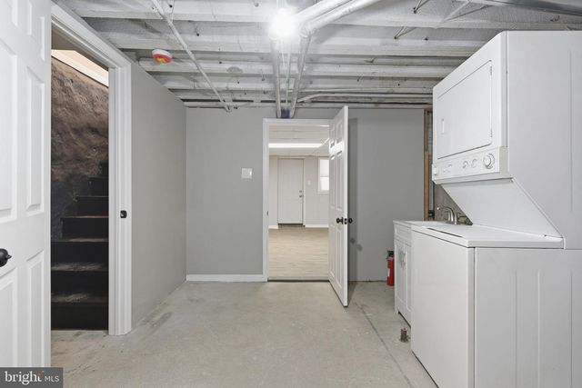 3013 S CARLISLE ST, Philadelphia, PA 19145