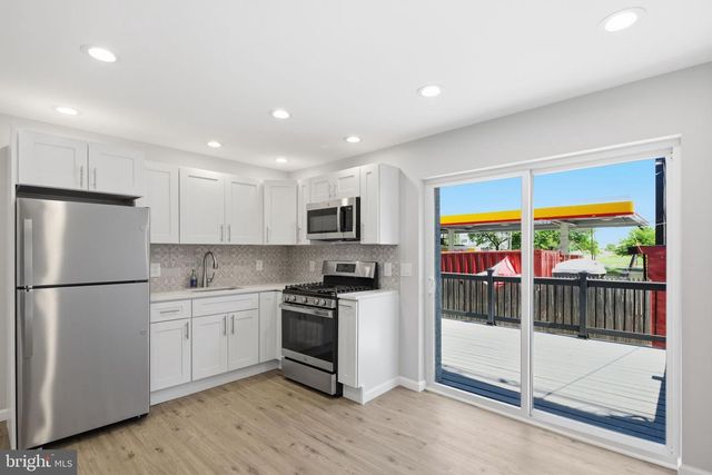3013 S CARLISLE ST, Philadelphia, PA 19145