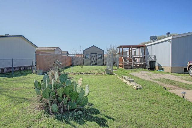 2004 Fall Creek Road, Cleburne, TX 76033