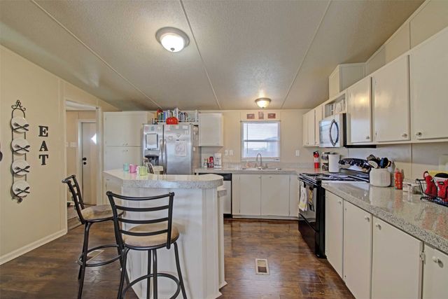 2004 Fall Creek Road, Cleburne, TX 76033