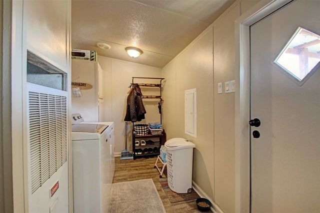 2004 Fall Creek Road, Cleburne, TX 76033