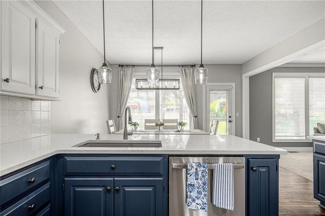 23603 W 53rd Terrace, Shawnee, KS 66226