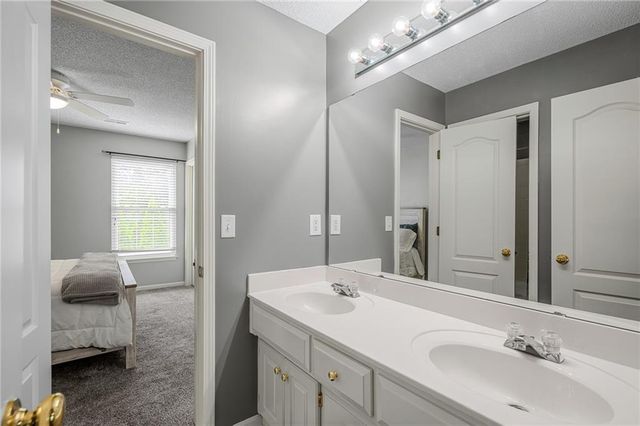 23603 W 53rd Terrace, Shawnee, KS 66226