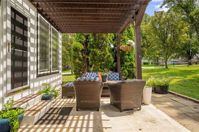 23603 W 53rd Terrace, Shawnee, KS 66226