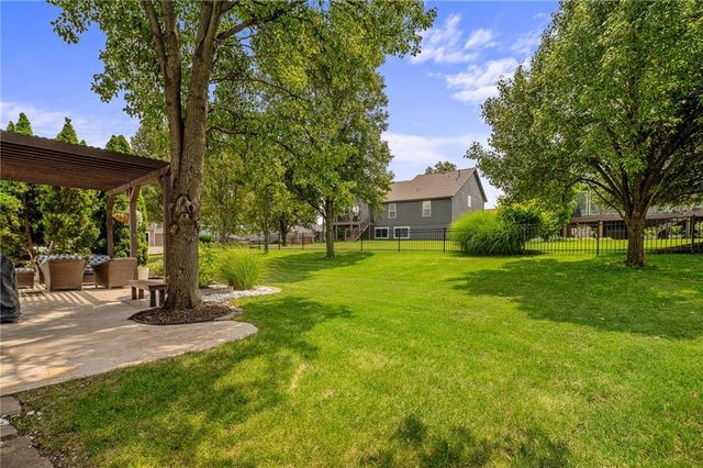 23603 W 53rd Terrace, Shawnee, KS 66226