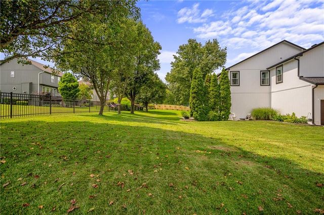 23603 W 53rd Terrace, Shawnee, KS 66226