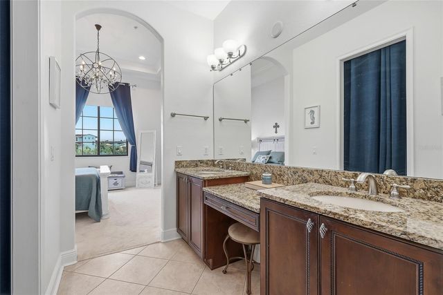 4815 YACHT CLUB DRIVE 102, Tampa, FL 33616