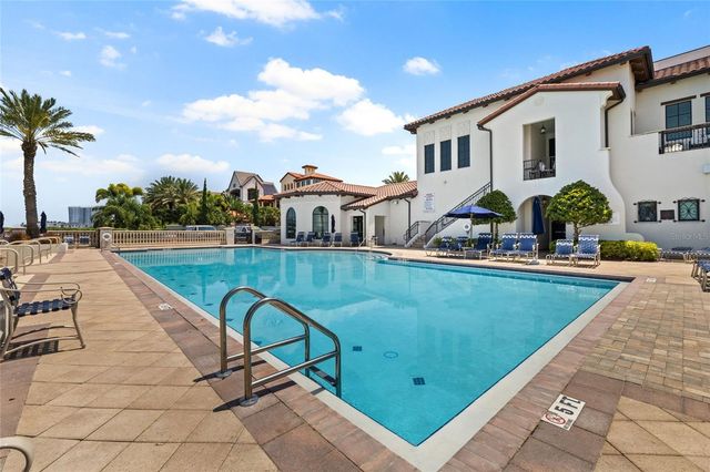 4815 YACHT CLUB DRIVE 102, Tampa, FL 33616