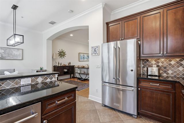 4815 YACHT CLUB DRIVE 102, Tampa, FL 33616