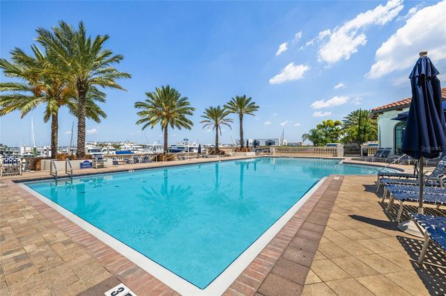 4815 YACHT CLUB DRIVE 102, Tampa, FL 33616