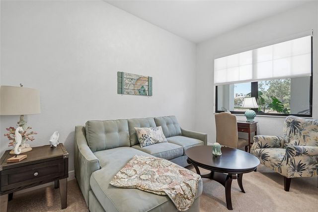 4815 YACHT CLUB DRIVE 102, Tampa, FL 33616