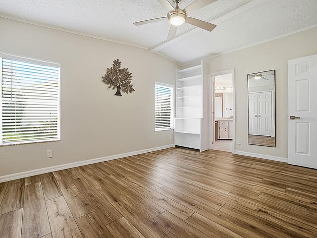 25143 BARROW HILL, Leesburg, FL 34748