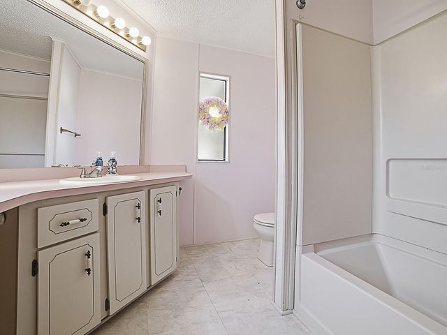 25143 BARROW HILL, Leesburg, FL 34748