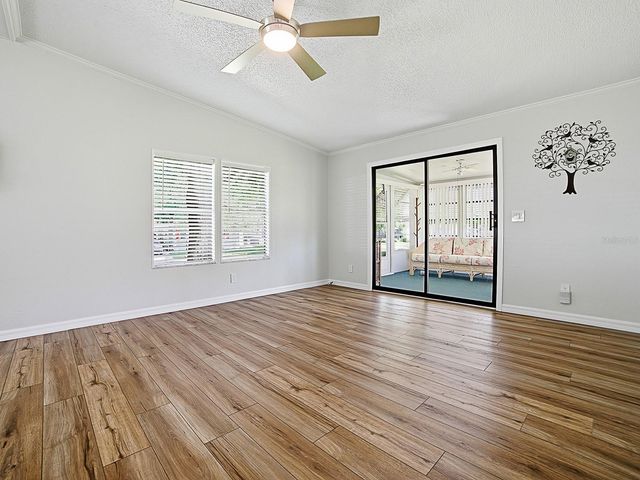 25143 BARROW HILL, Leesburg, FL 34748