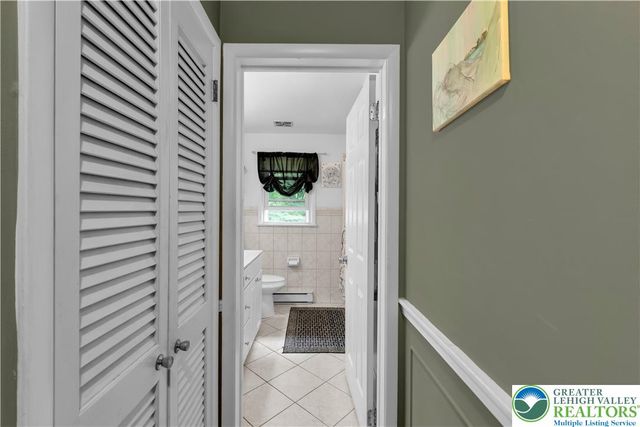 5970 Club House Lane, Lower Macungie Twp, PA 18106