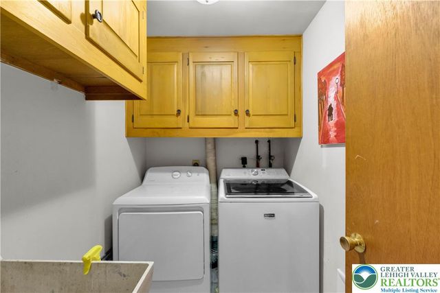 5970 Club House Lane, Lower Macungie Twp, PA 18106
