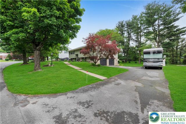 5970 Club House Lane, Lower Macungie Twp, PA 18106
