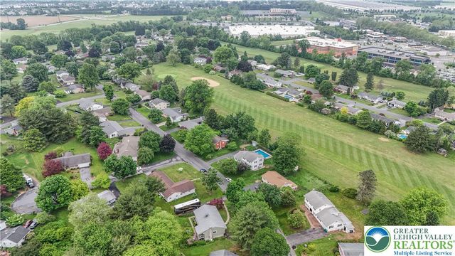 5970 Club House Lane, Lower Macungie Twp, PA 18106