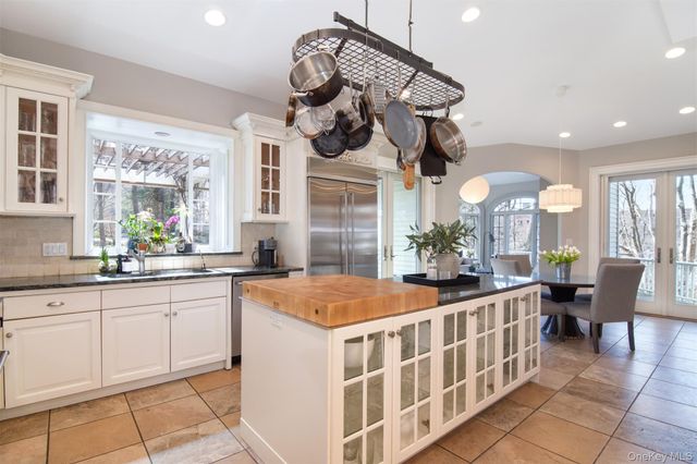 18 Barney Park, Irvington, NY 10533