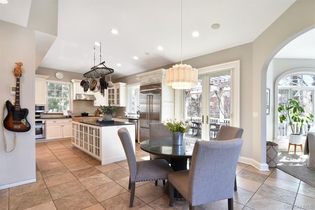 18 Barney Park, Irvington, NY 10533